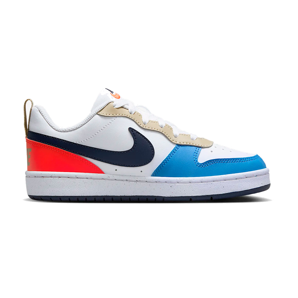 ZAPATO BASKETBALL NIKE COURT BOROUGH LOW RECRAFT BG WHT/THNDR BL-LT CRMSN-BL BYND